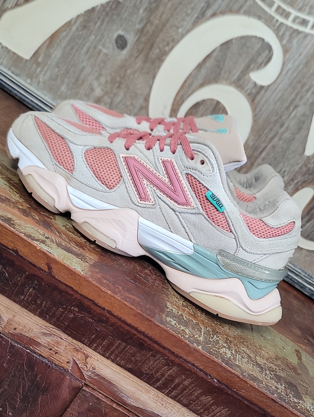 ๐ฅ Rare New Balance 9060 'Inside Voices' "Penny Cook Pink" Wmns 7 Good Conditon. - Picture 2 of 16
